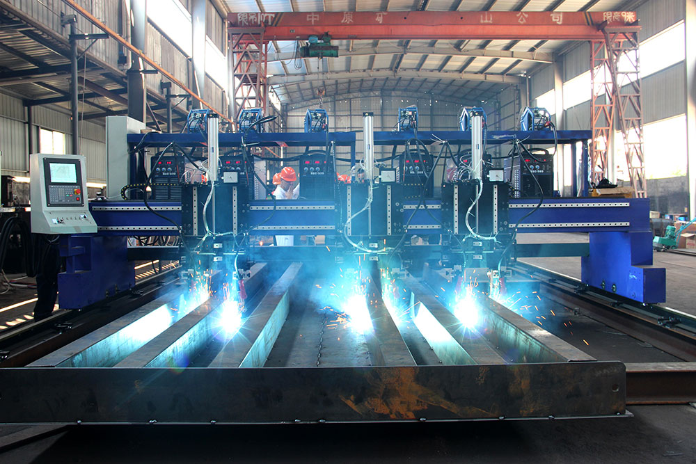 各大經銷商參觀了東方巨龍衡器的新設備廠房