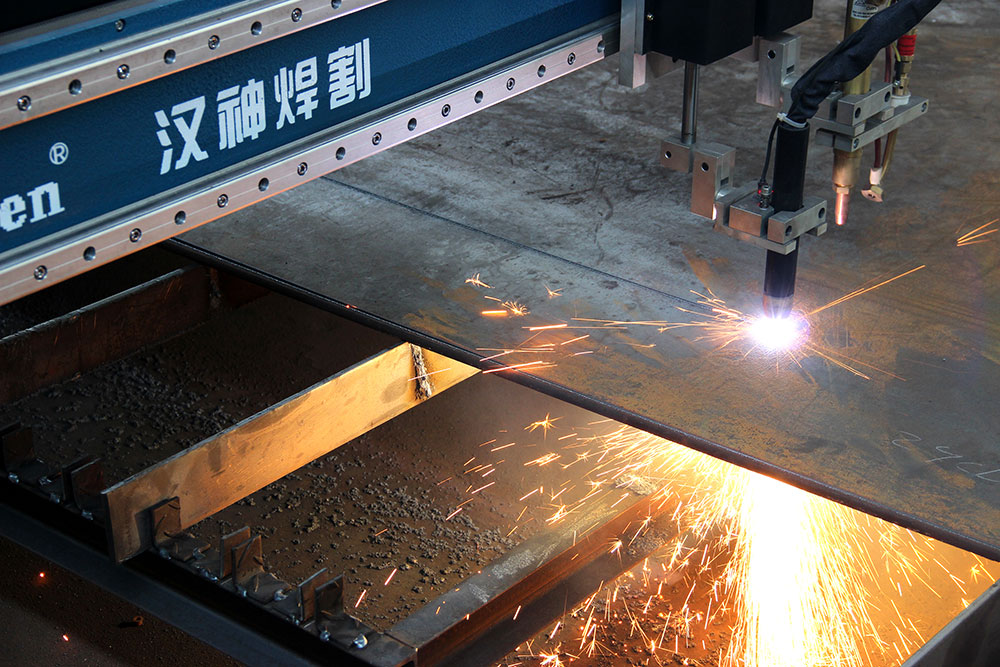 各大經銷商參觀了東方巨龍衡器的新設備廠房